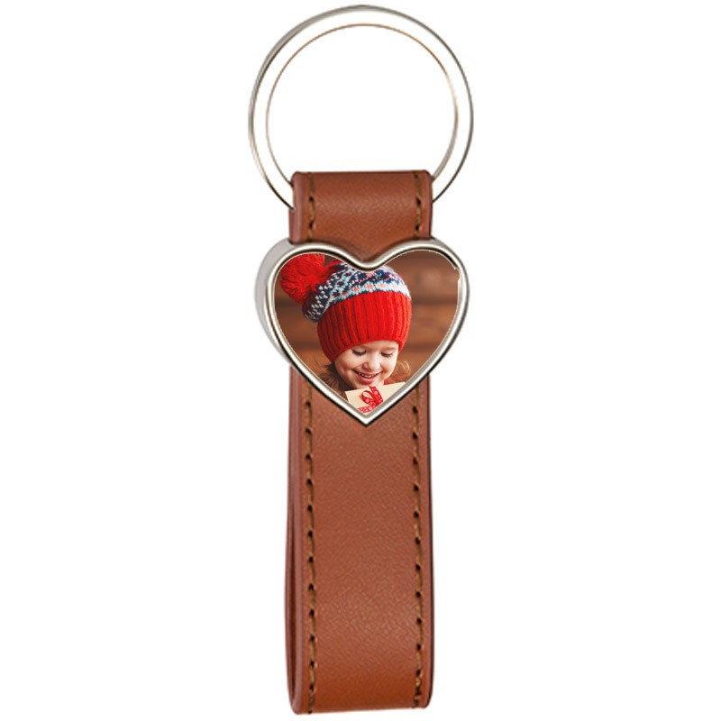 Portachiavi in pelle lungo marrone cuore personalizzabile