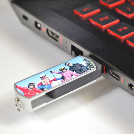 8go USB flash drive