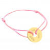 Bracciale in corda rosa con disco placcato oro inciso