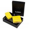 Zippo giallo chiaro inciso