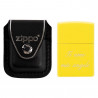 Zippo giallo chiaro inciso